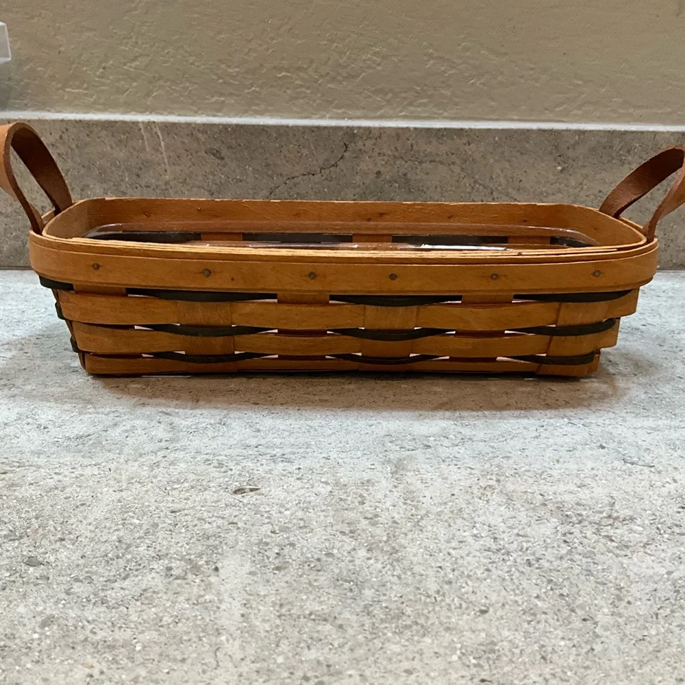 Longaberger Cracker Basket - Picture 1 of 3